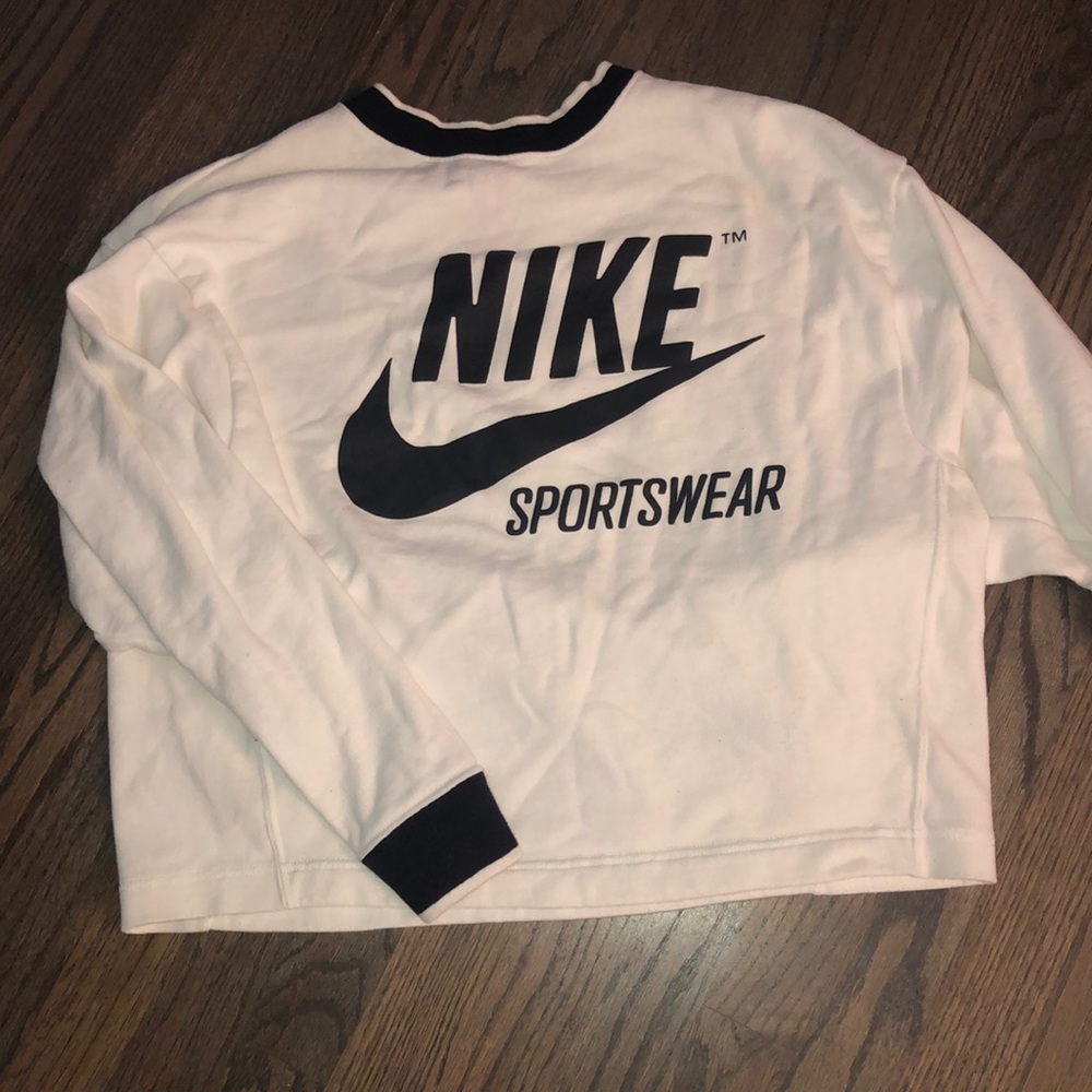 Nike crewneck sweatshirt